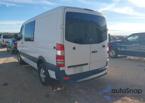 2013 Mercedes-Benz Sprinter 2500 Normal Roof из США, поврежденный, VIN WD4PE7CC8D5740215